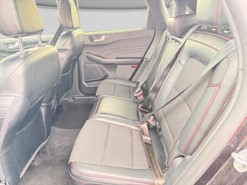 Used 2025 Ford Escape ST-Line Select AWD/4WD image 33