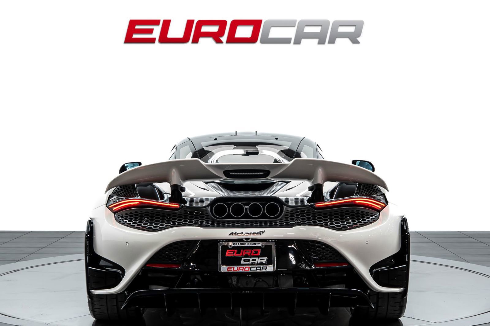 Used 2021 McLaren 765LT RWD image 4