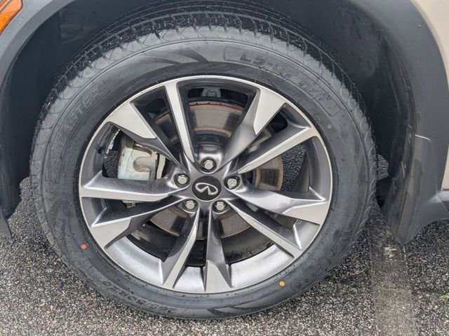 Used 2023 INFINITI QX60 Luxe w/ Cargo Package FWD image 10