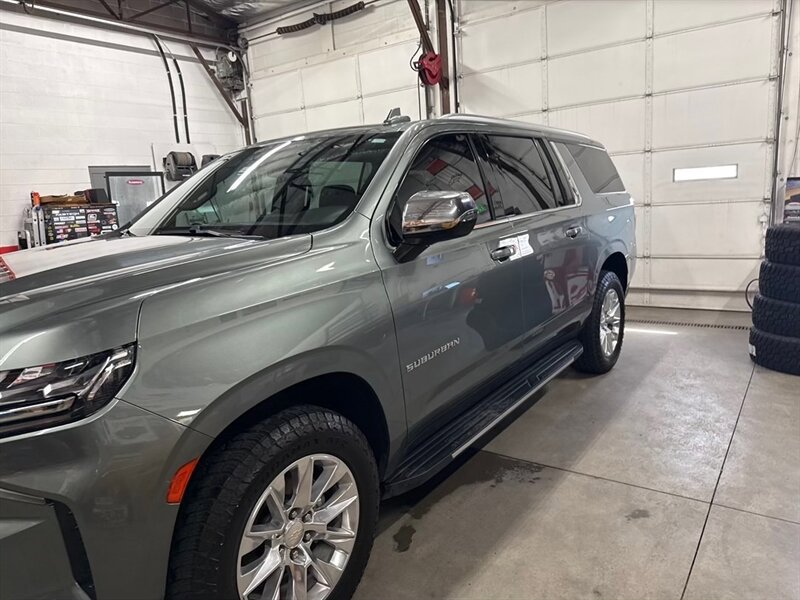 Used 2023 Chevrolet Suburban Premier AWD/4WD image 34