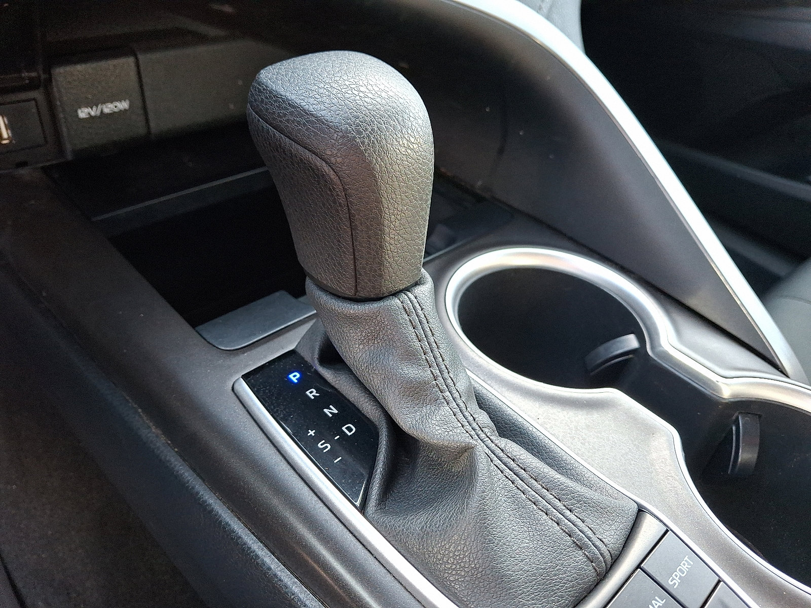 Certified 2022 Toyota Camry LE w/ Convenience Package image 15