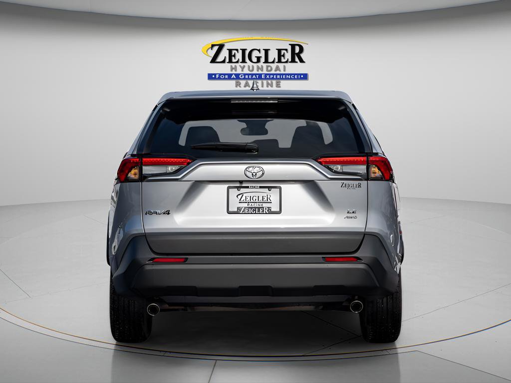 Used 2024 Toyota RAV4 LE AWD/4WD image 7
