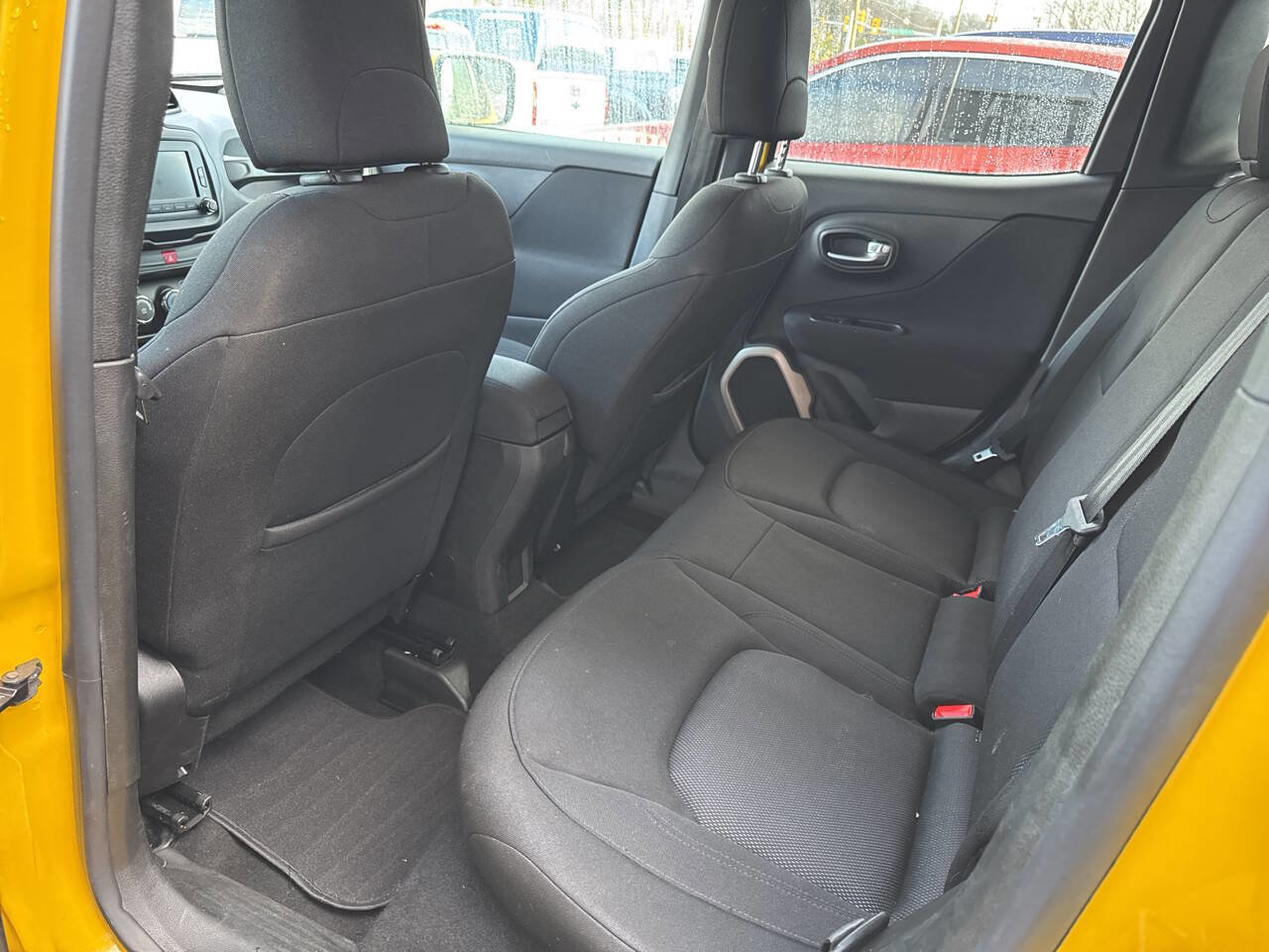 Used 2017 Jeep Renegade Latitude image 18