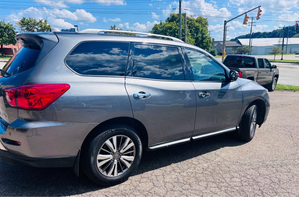 Used 2019 Nissan Pathfinder S AWD/4WD image 11