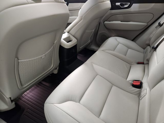 Used 2025 Volvo XC60 T8 Plus w/ Protection Package Premier image 29