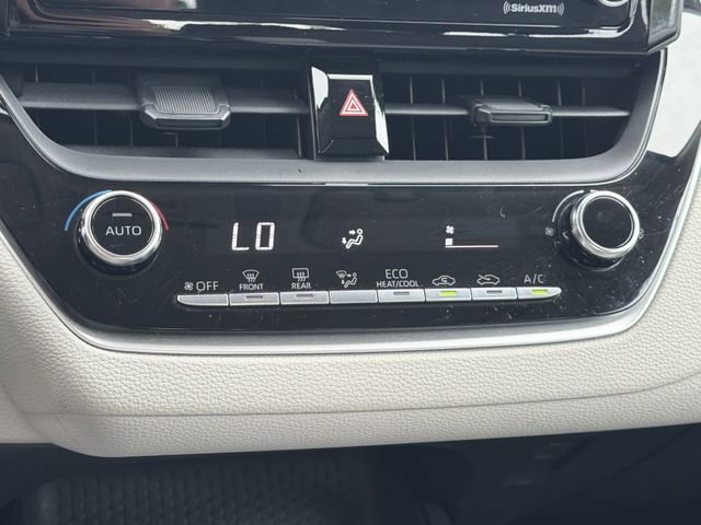 Used 2022 Toyota Corolla LE FWD image 30