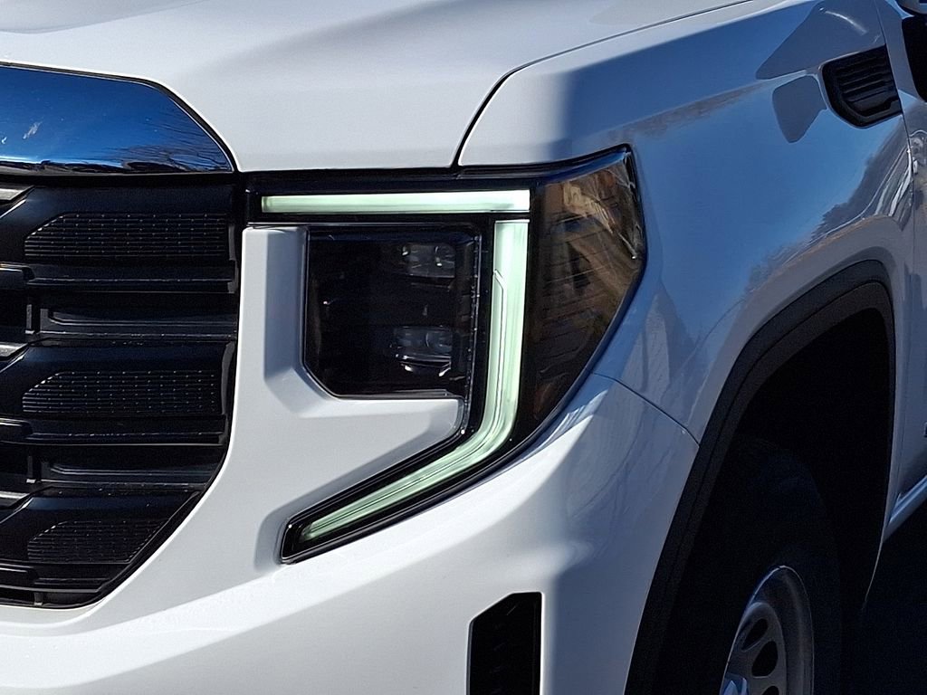 Used 2024 GMC Sierra 1500 Pro w/ Convenience Package image 9