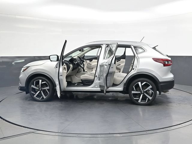 Used 2022 Nissan Rogue Sport SL w/ Premium Package FWD image 40