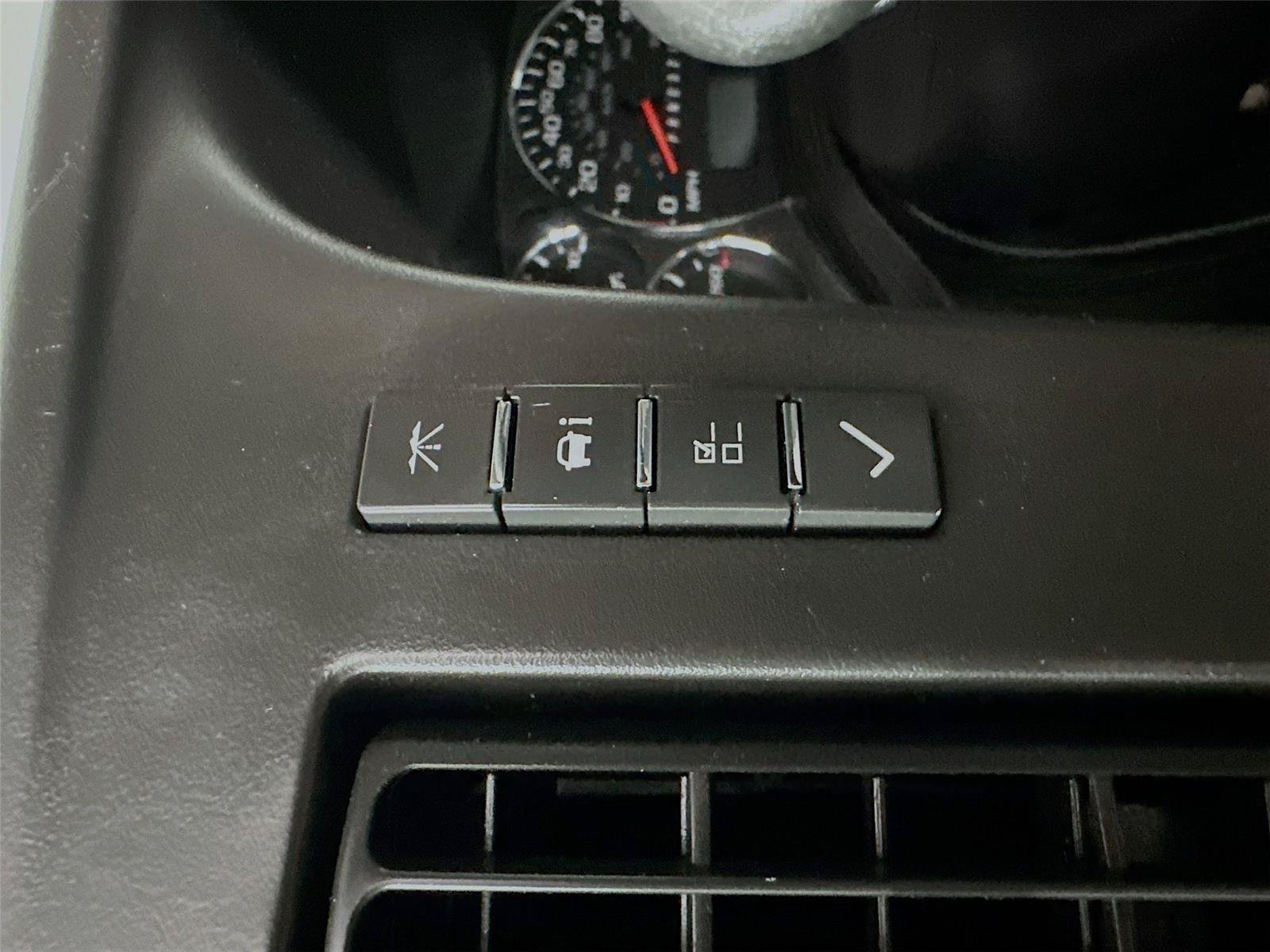 Used 2012 Chevrolet Express 1500 RWD image 30