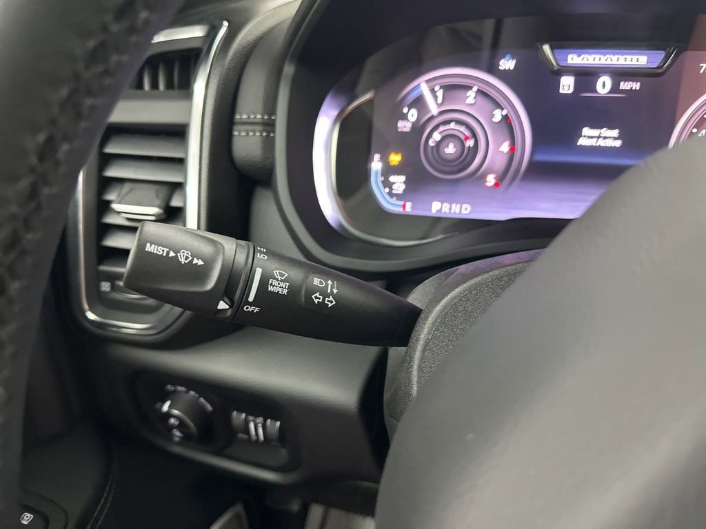 New 2026 RAM 2500 Laramie AWD/4WD image 34