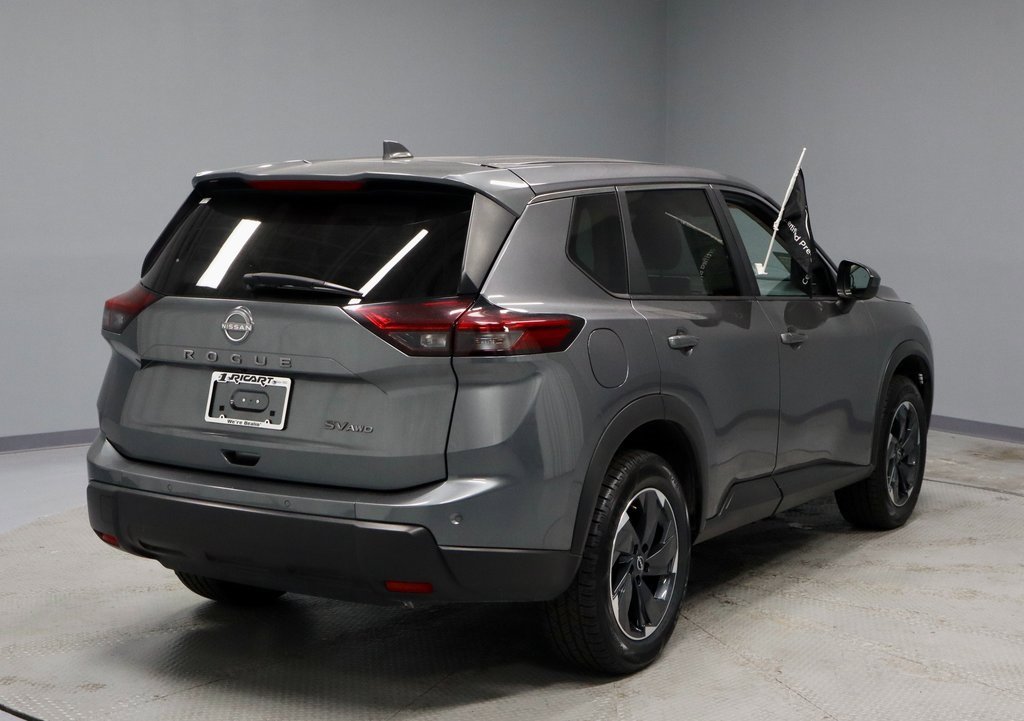 Certified 2024 Nissan Rogue SV image 12