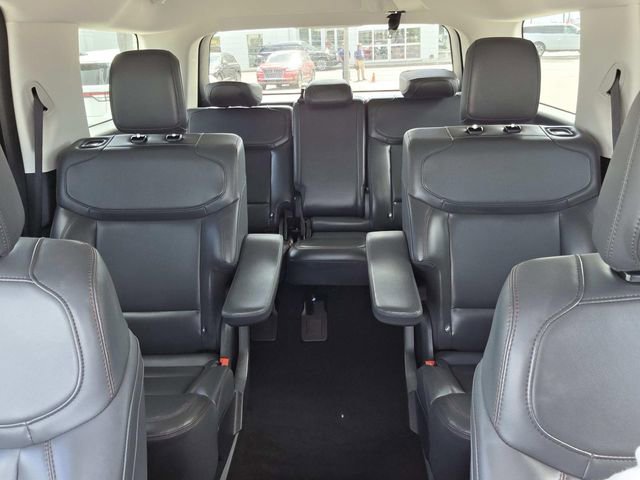 Used 2025 Ford Expedition Active RWD image 17