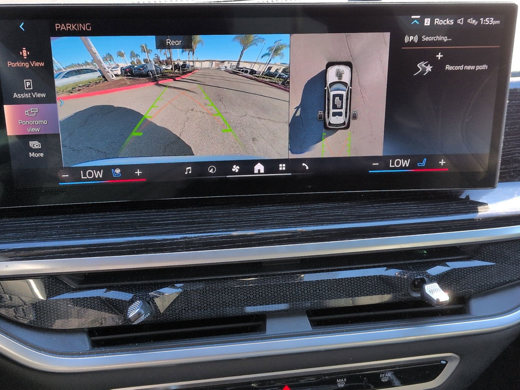 Certified 2024 BMW X7 xDrive40i w/ M Sport Package image 24