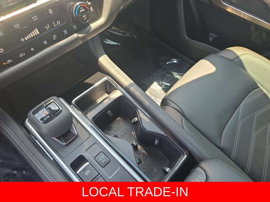 Used 2024 Nissan Pathfinder Platinum AWD/4WD image 26