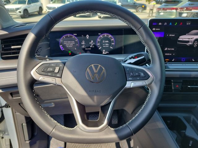 Certified 2025 Volkswagen Tiguan SE FWD image 23