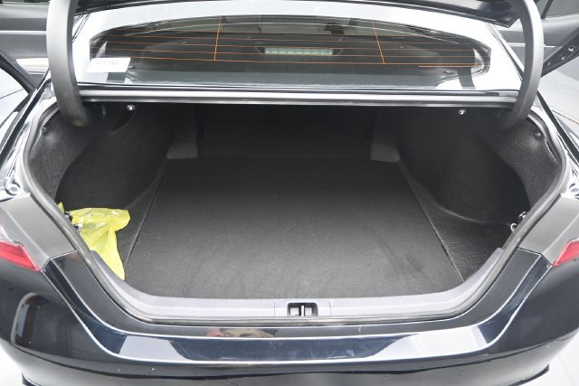 Used 2024 Toyota Camry SE FWD image 13