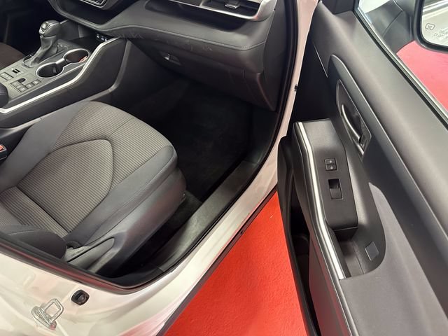 Certified 2025 Toyota Highlander LE AWD/4WD image 15