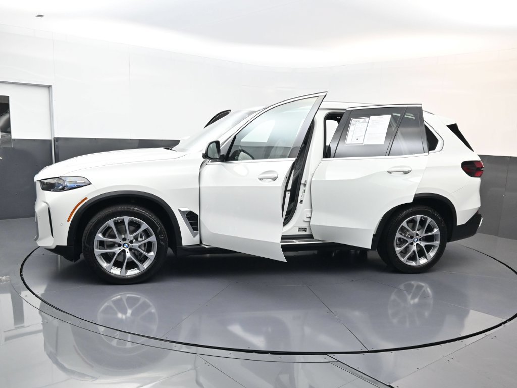 Used 2026 BMW X5 xDrive40i AWD/4WD image 35