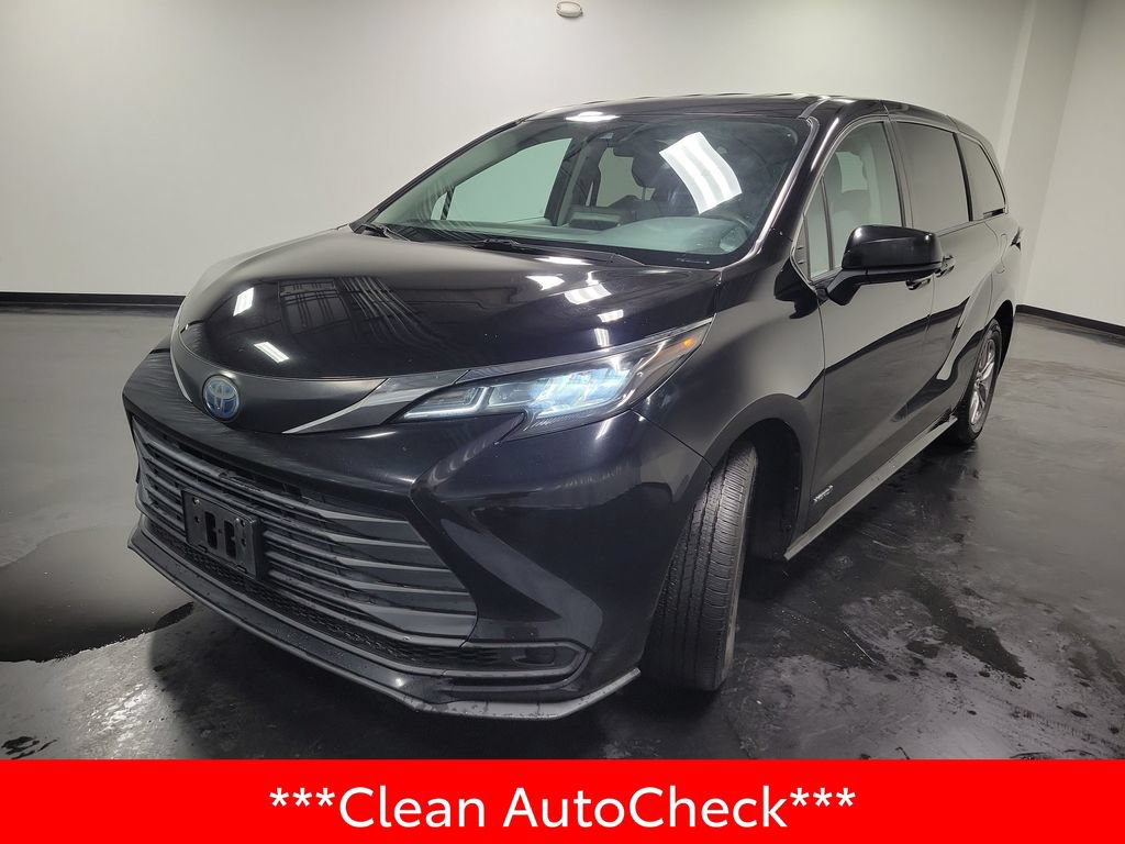 Used 2021 Toyota Sienna LE AWD/4WD image 4