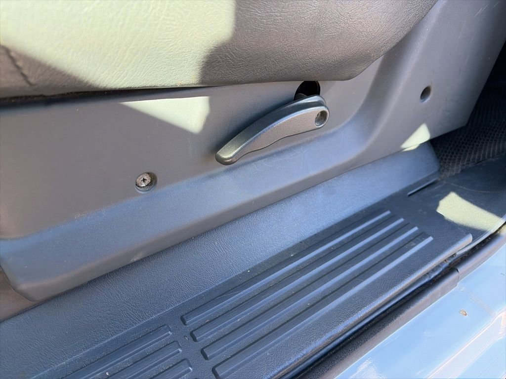 Used 2002 Chevrolet Silverado 1500 2WD Regular Cab image 10