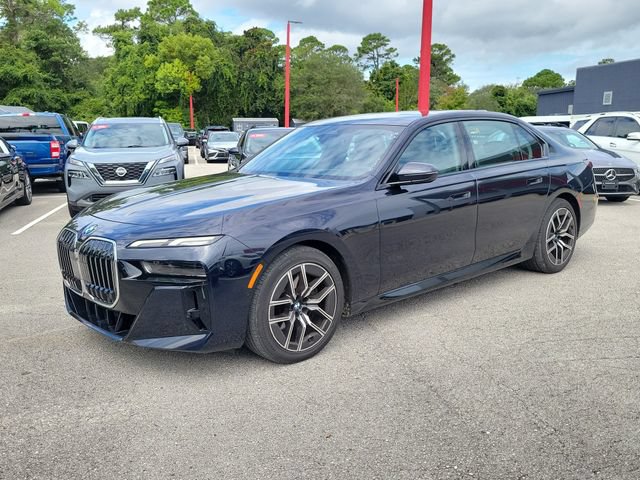 Used 2025 BMW 740i RWD image 5
