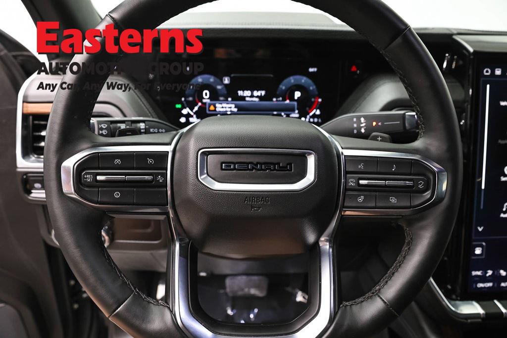 Used 2025 GMC Yukon XL Denali AWD/4WD image 10
