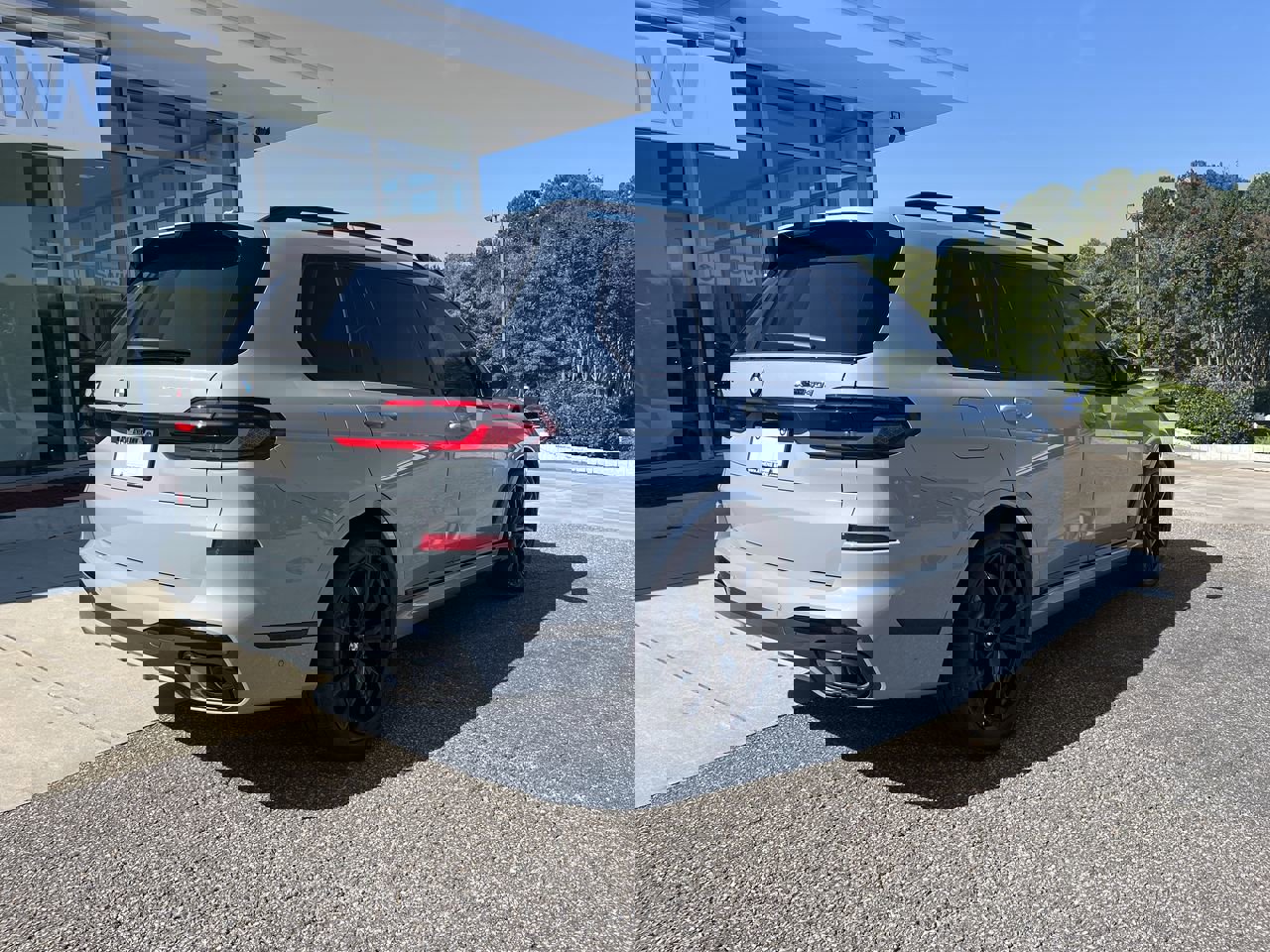 New 2026 BMW X7 xDrive40i w/ Executive Package image 8