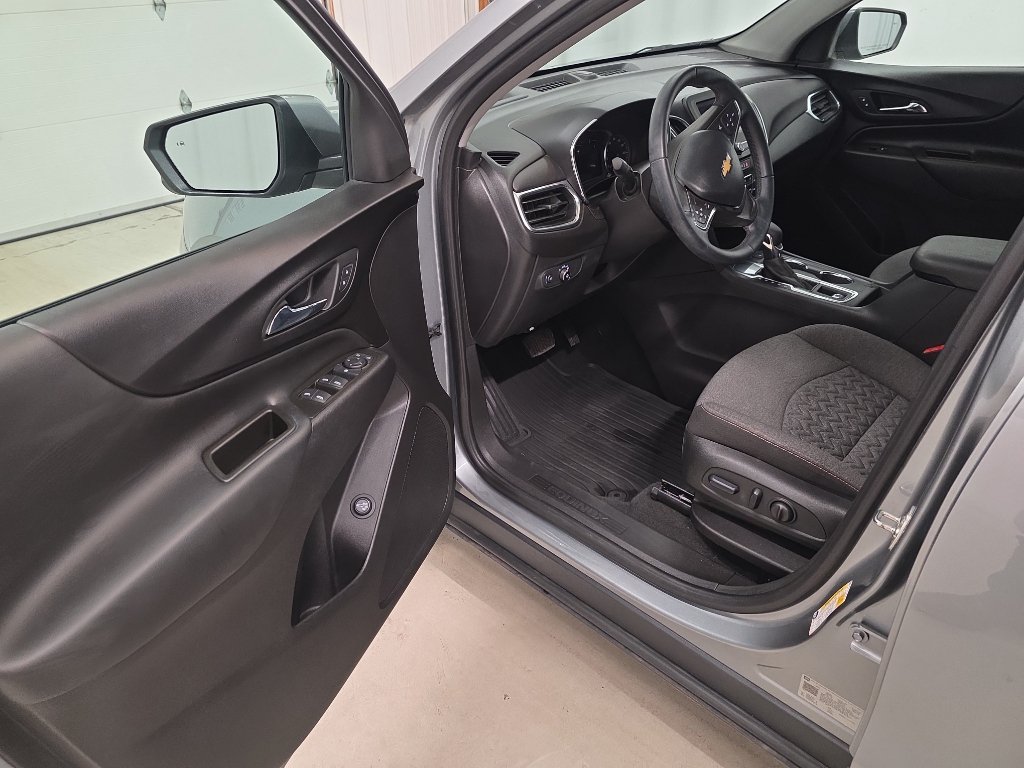Used 2024 Chevrolet Equinox LT FWD image 20