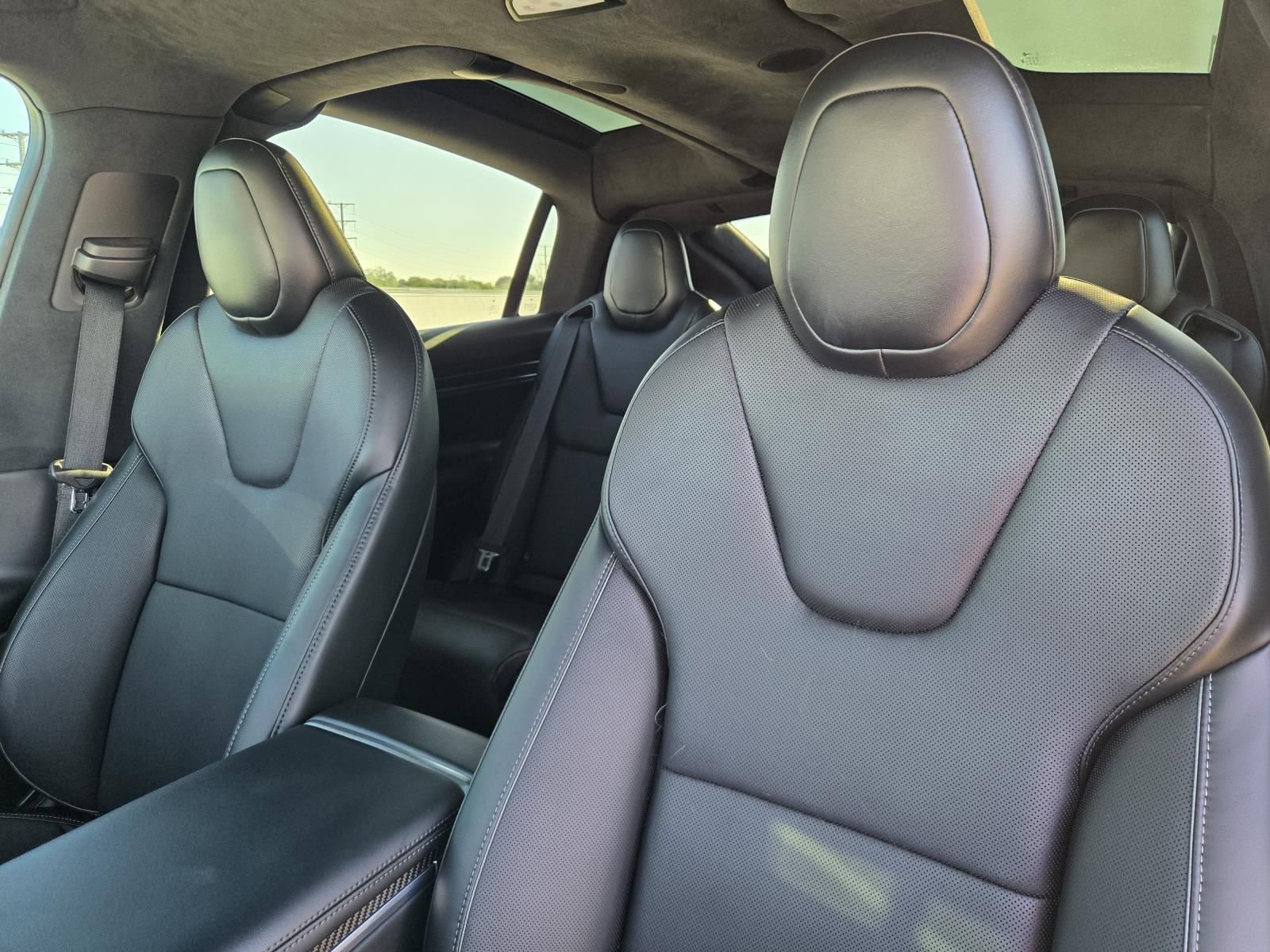 Used 2022 Tesla Model X Plaid image 19