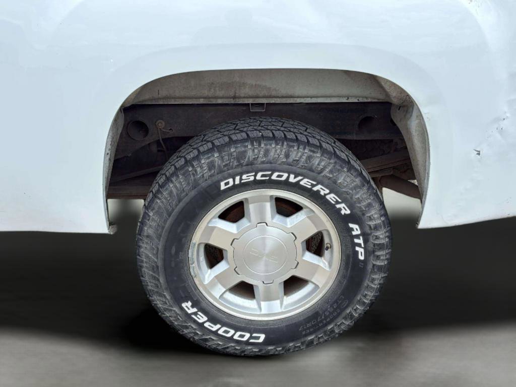 Used 2007 GMC Sierra 1500 W/T w/ Work Truck Preferred Package image 40