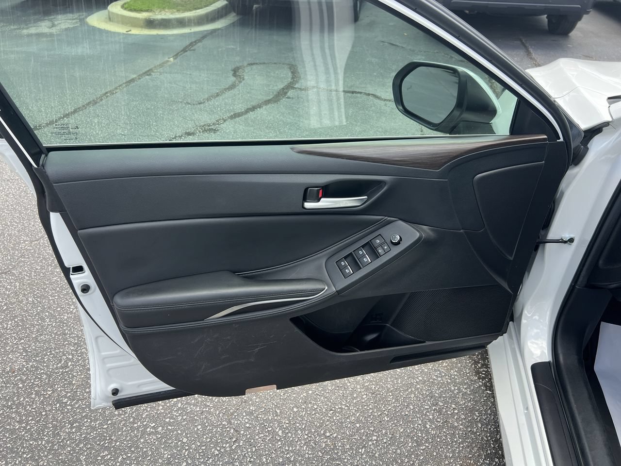 Used 2022 Toyota Avalon XLE w/ Moonroof Package FWD image 14