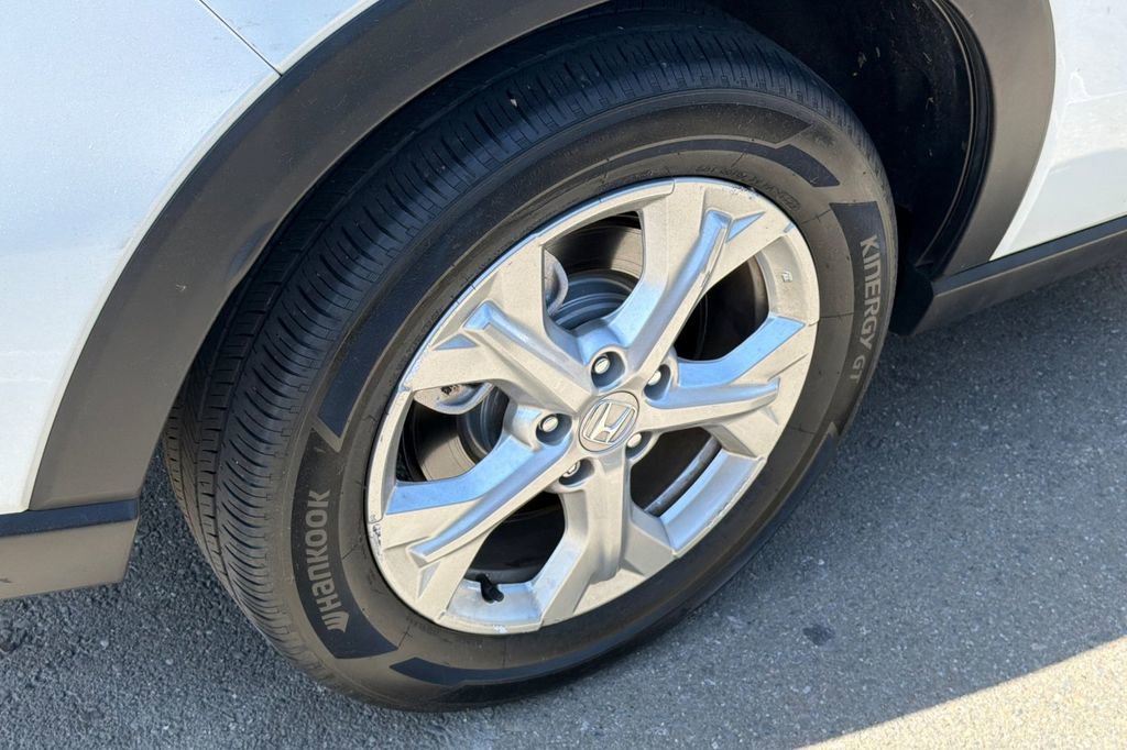 Certified 2023 Honda HR-V LX image 4