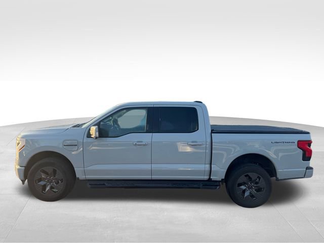 Used 2023 Ford F150 Lightning Lariat image 6