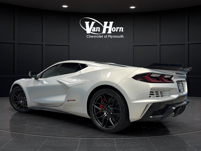 Used 2024 Chevrolet Corvette Z06 w/ Stealth Interior Trim Package RWD image 6
