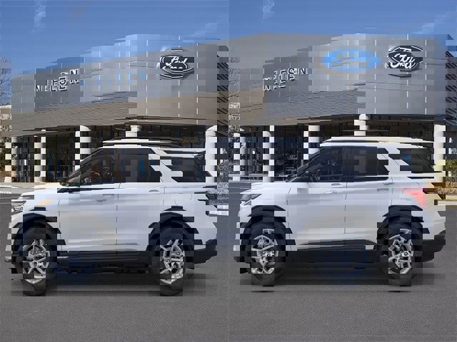 New 2026 Ford Explorer Active image 3