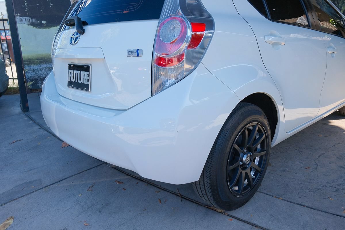 Used 2014 Toyota Prius C Three FWD image 39