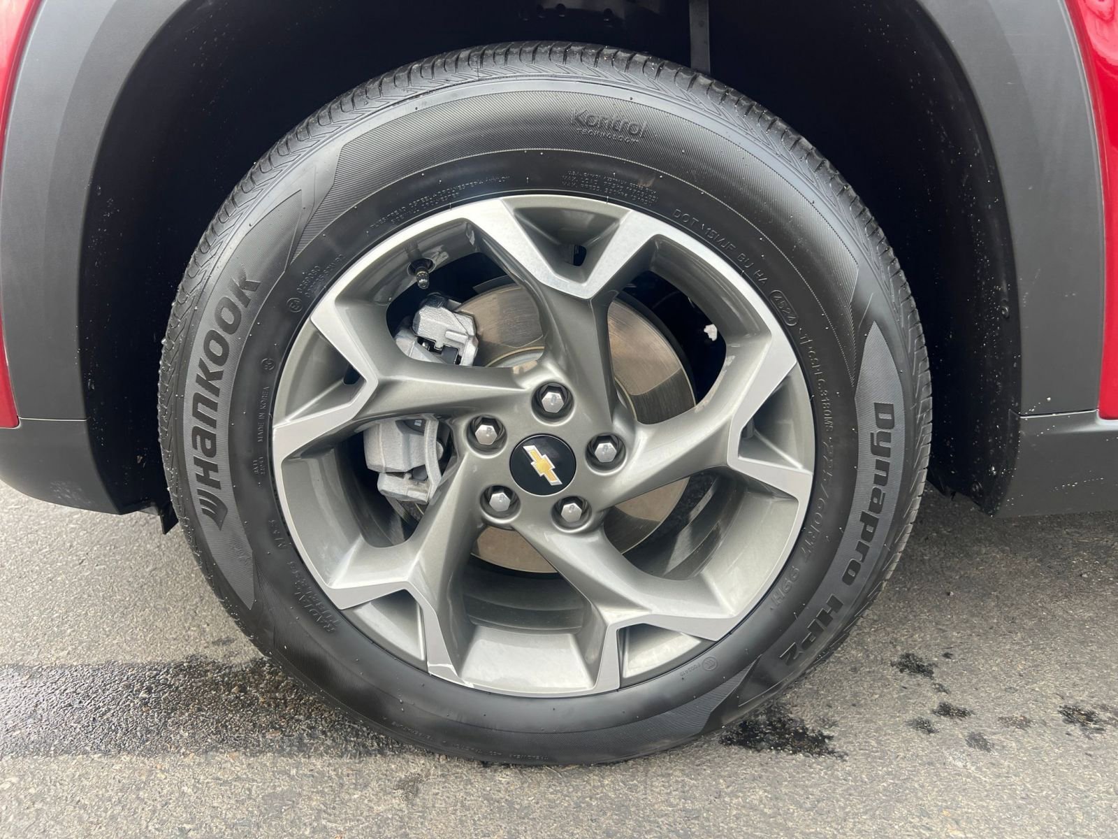 Used 2025 Chevrolet Trax LT image 30