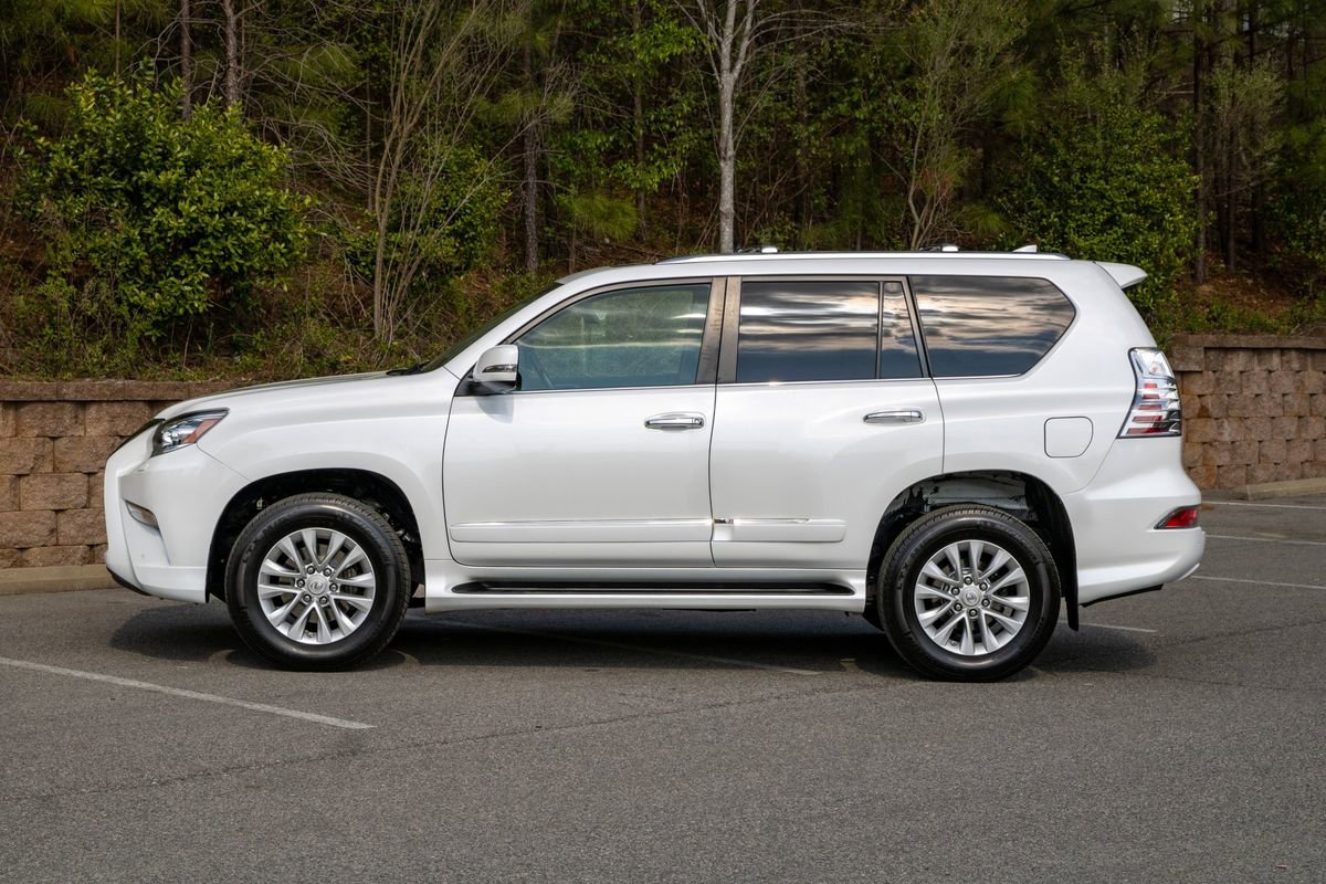 Used 2018 Lexus GX 460 Premium AWD/4WD image 9