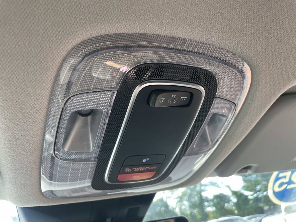 Used 2025 Hyundai Kona SEL AWD/4WD image 24