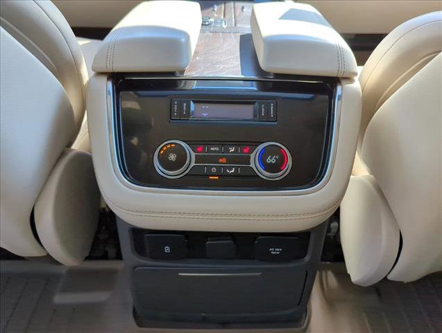 Used 2020 Lincoln Navigator Reserve image 19