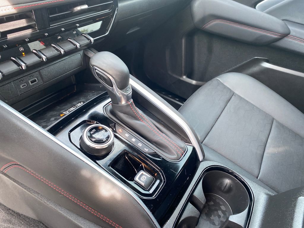 Used 2025 Chevrolet Colorado Z71 w/ Z71 Convenience Package 2 AWD/4WD image 24