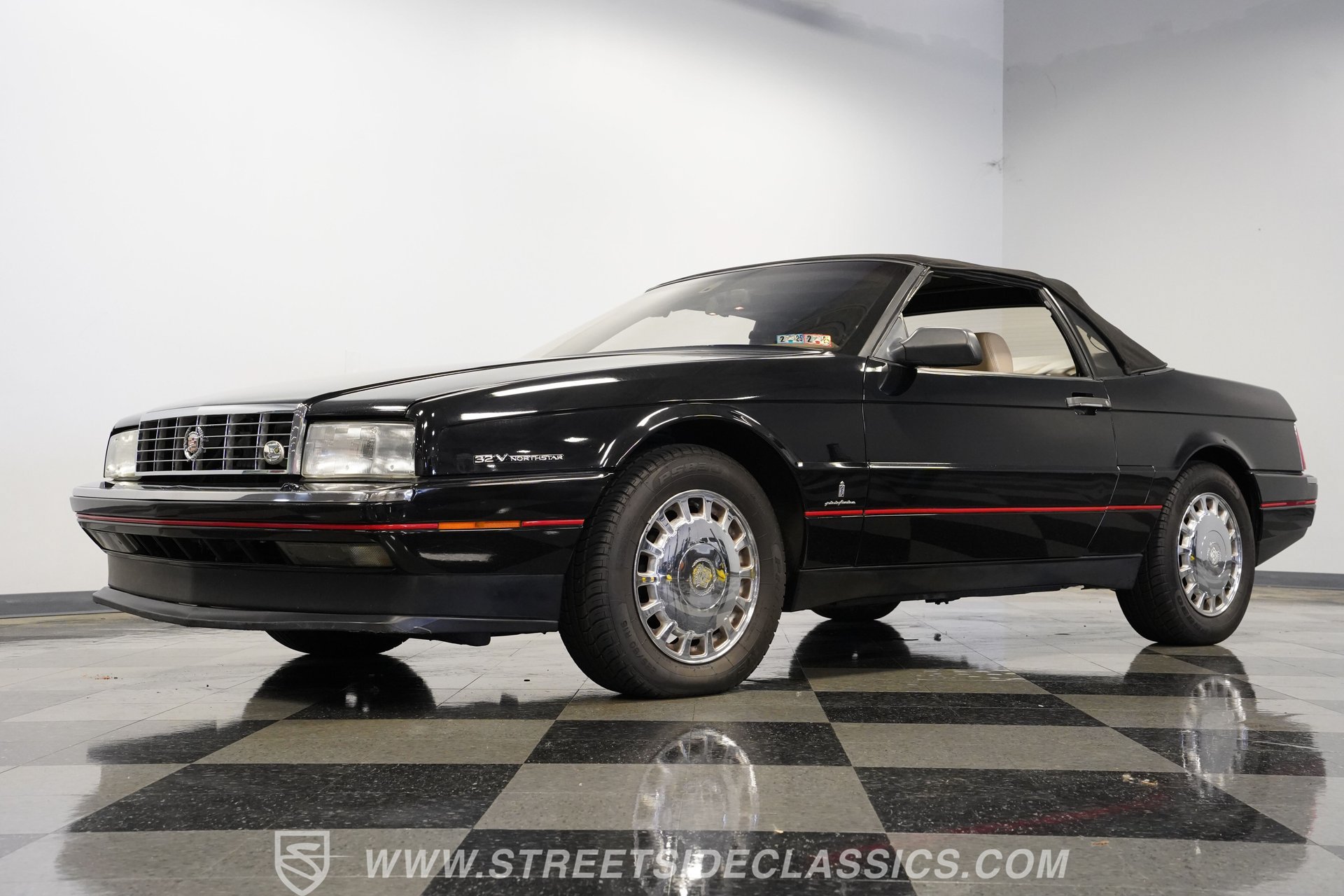 Used 1993 Cadillac Allante FWD image 22