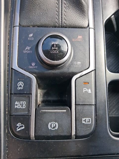 Used 2024 Kia Sorento S image 28