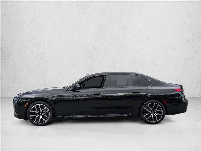 Used 2024 BMW 740i image 9