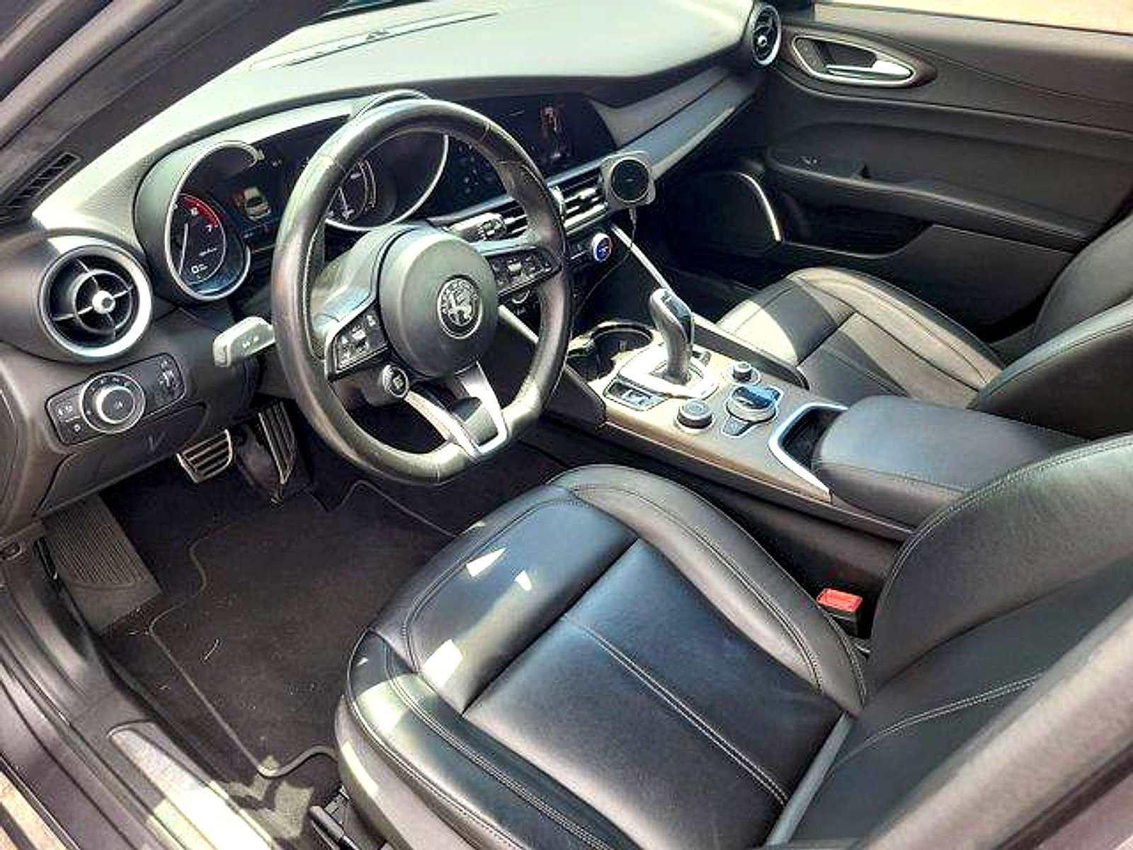 Used 2023 Alfa Romeo Giulia Ti w/ Active Assist Plus Package RWD image 13