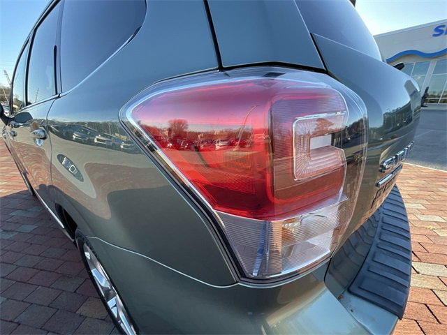 Used 2018 Subaru Forester 2.5i Touring w/ Popular Package #3B image 11