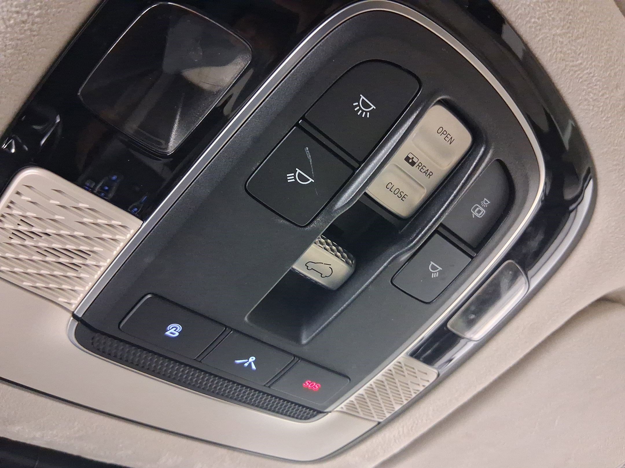 Used 2020 Hyundai Palisade Limited image 17