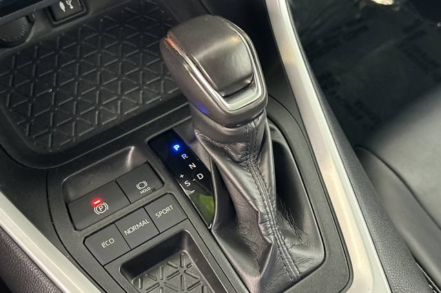 Certified 2019 Toyota RAV4 XLE Premium w/ Carpet Mat Package FWD image 26