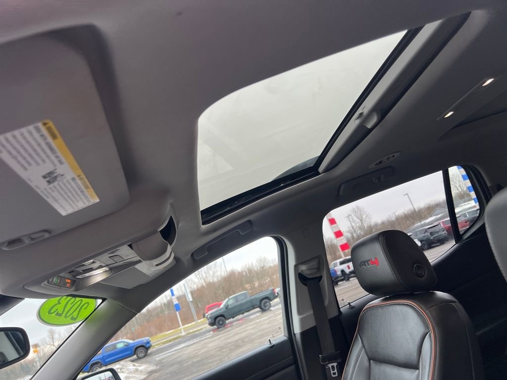 Used 2023 GMC Acadia AT4 w/ Technology Package image 20