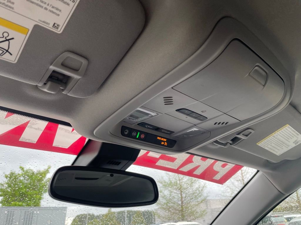 Used 2022 GMC Terrain SLT image 20